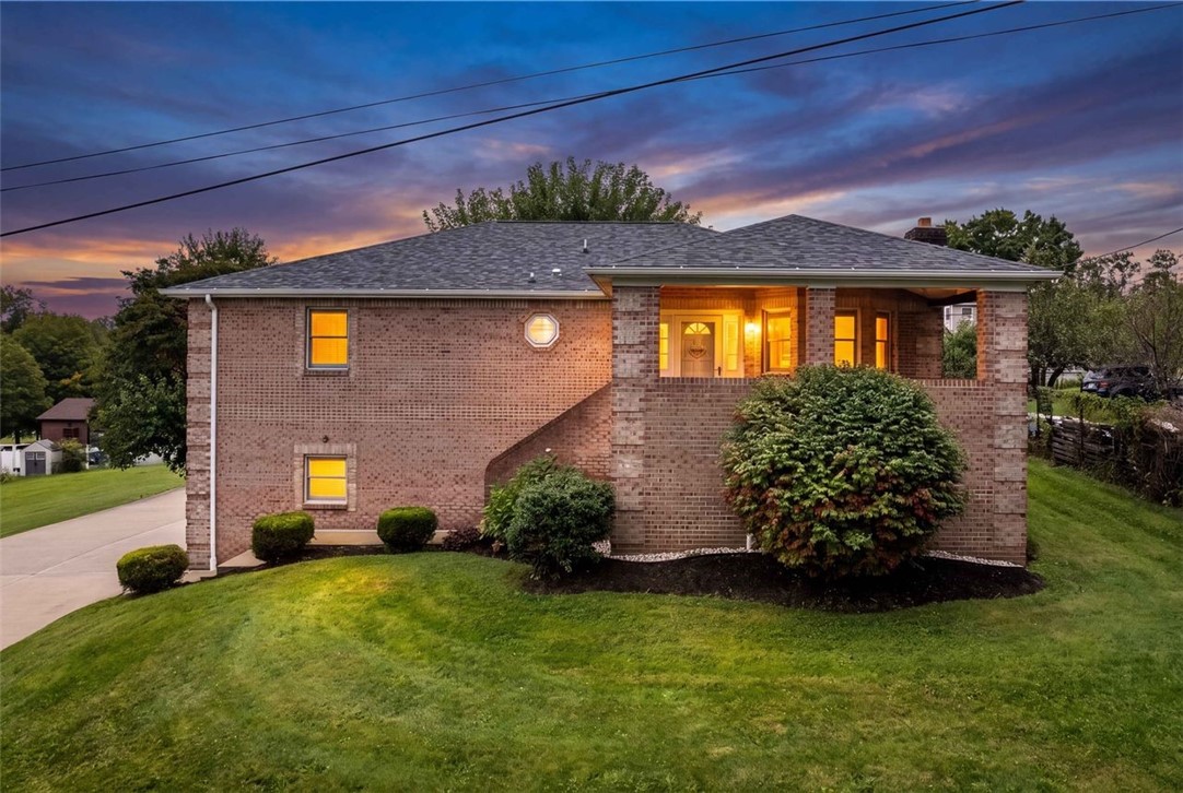 902 Central Drive — photo 1