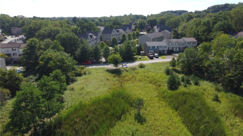3227 Camberly Dr — photo 3