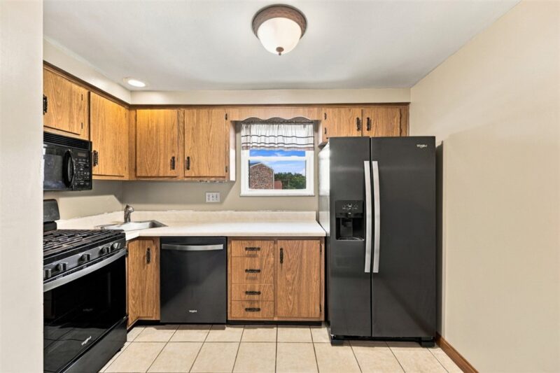 5051 Harvest Lane — photo 8