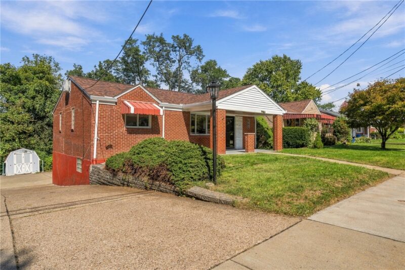 635 Northcrest Dr — photo 2