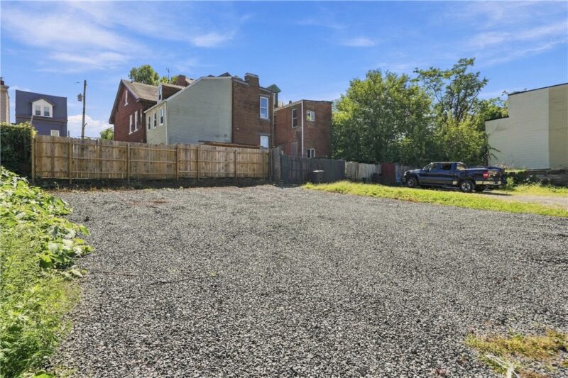 845 Lovitt Way — photo 4