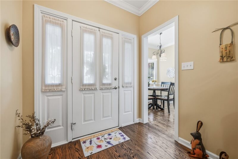 201 Oakview Dr — photo 4