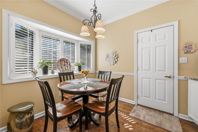 201 Oakview Dr — photo 6