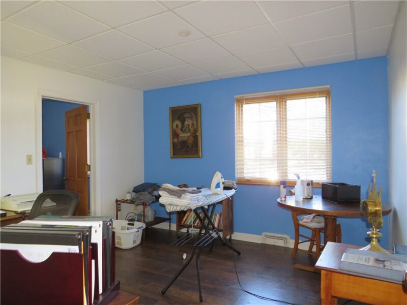 319 N Broad St — photo 8