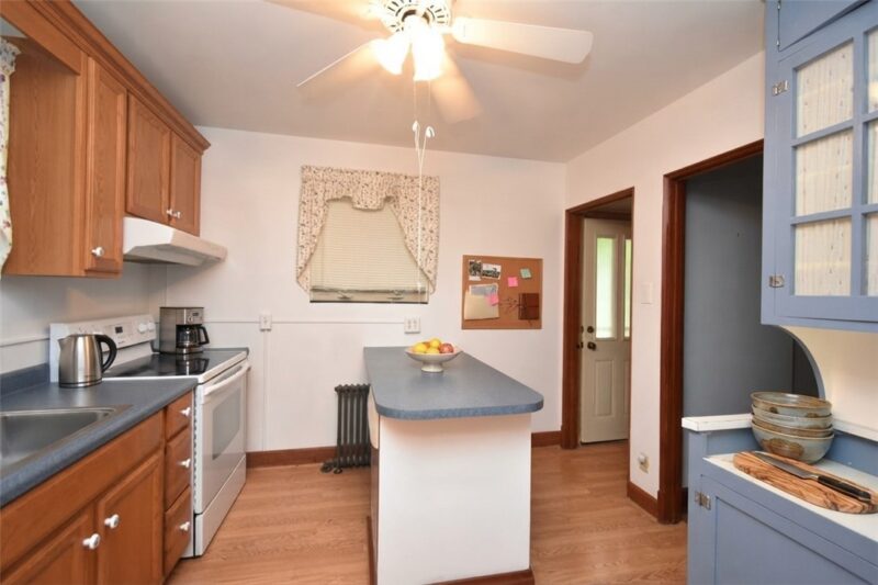 225 Woodside Road — photo 6