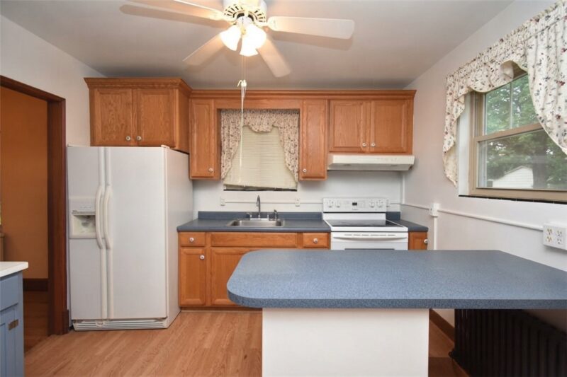 225 Woodside Road — photo 7