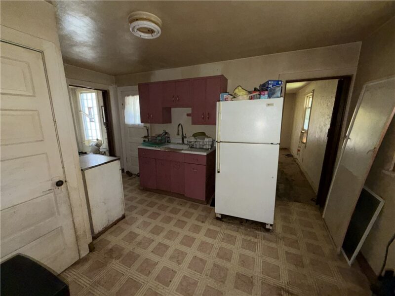 1231 Holmes Street — photo 7