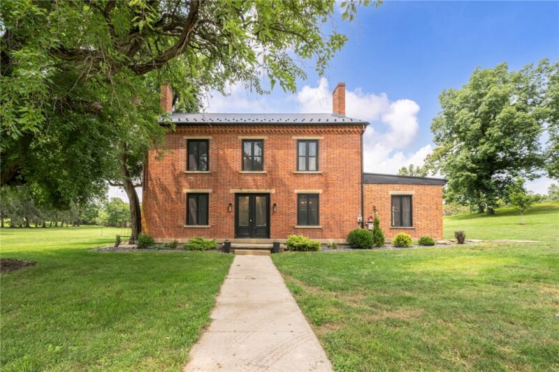 2318 Fleming Rd — photo 2