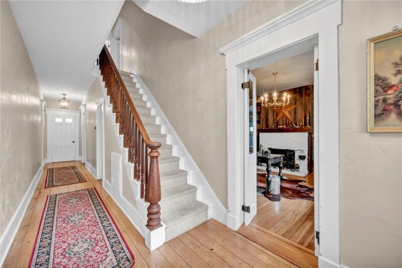 2318 Fleming Rd — photo 3