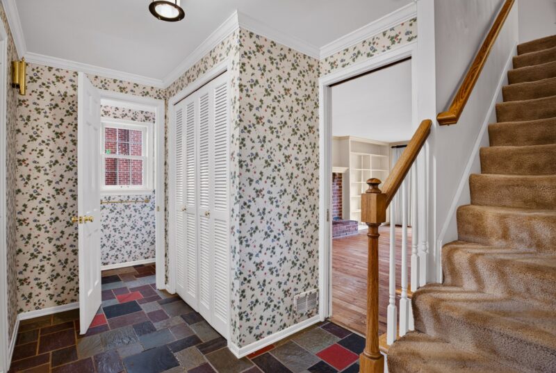 372 Cavan Dr — photo 5