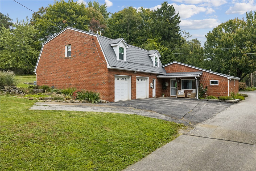 122 Young Ln — photo 1