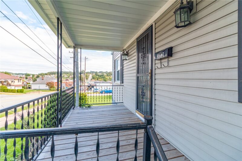 302 Baughman Ave — photo 3