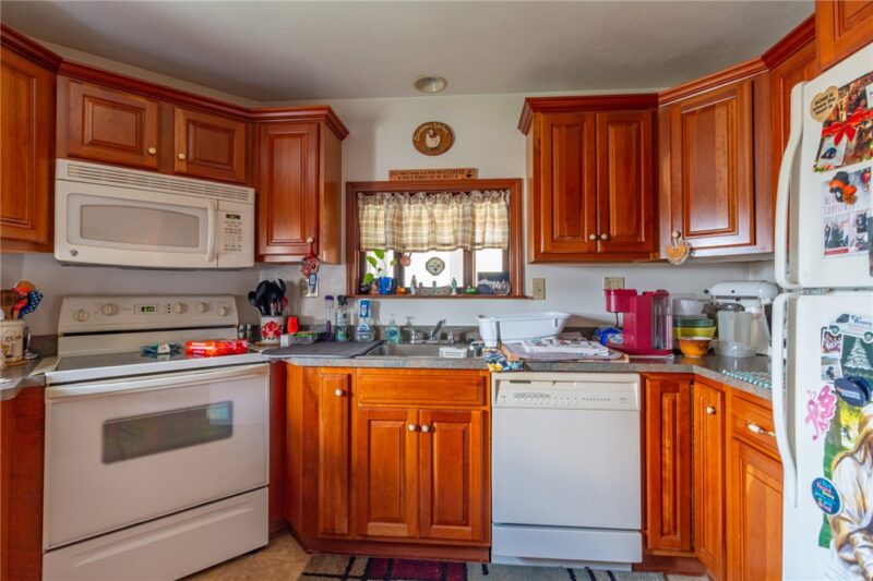 302 Baughman Ave — photo 4