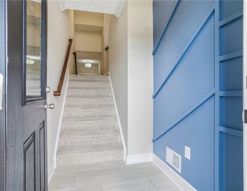131 Lenox Dr — photo 3