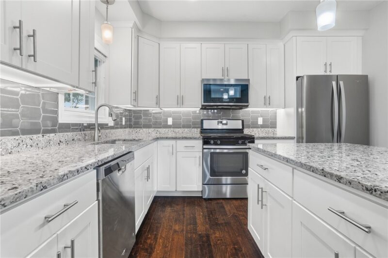 131 Lenox Dr — photo 6