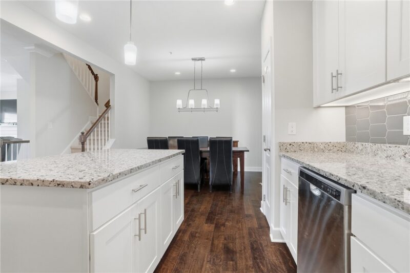 131 Lenox Dr — photo 8