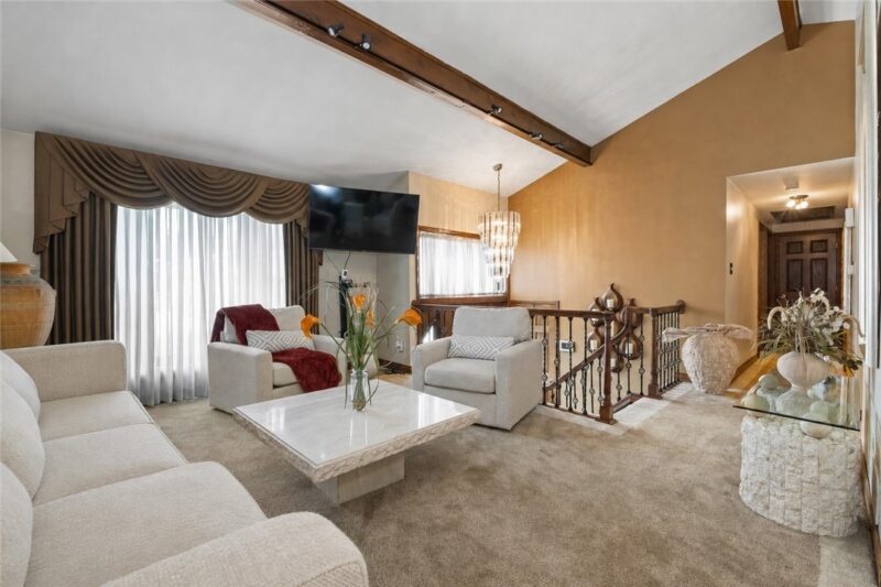 109 Brookmeade Dr — photo 4