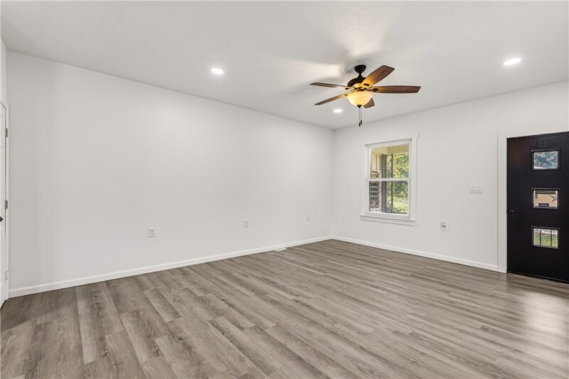 701 Washington Avenue — photo 3