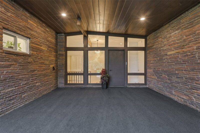 500 Herbst Manor Road — photo 4