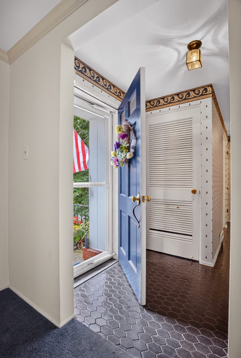 904 Lovingston DRIVE — photo 3