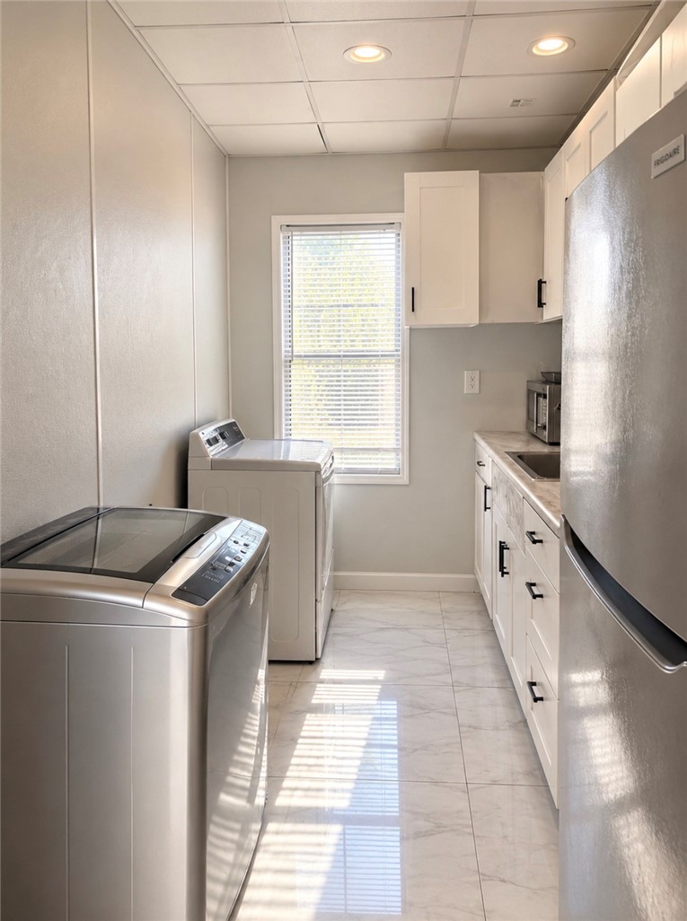 910 Fallowfield Ave — photo 3