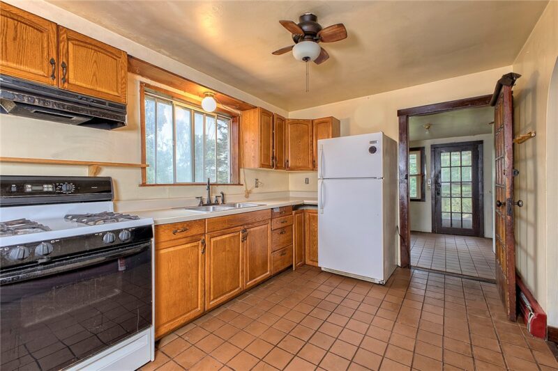 380 N Ben Franklin Rd — photo 6