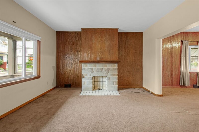 301 Russellwood Ave — photo 4