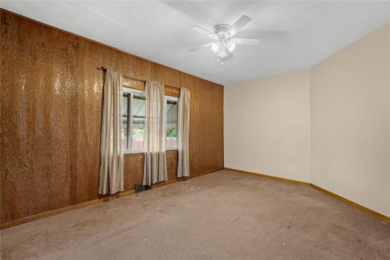 301 Russellwood Ave — photo 8