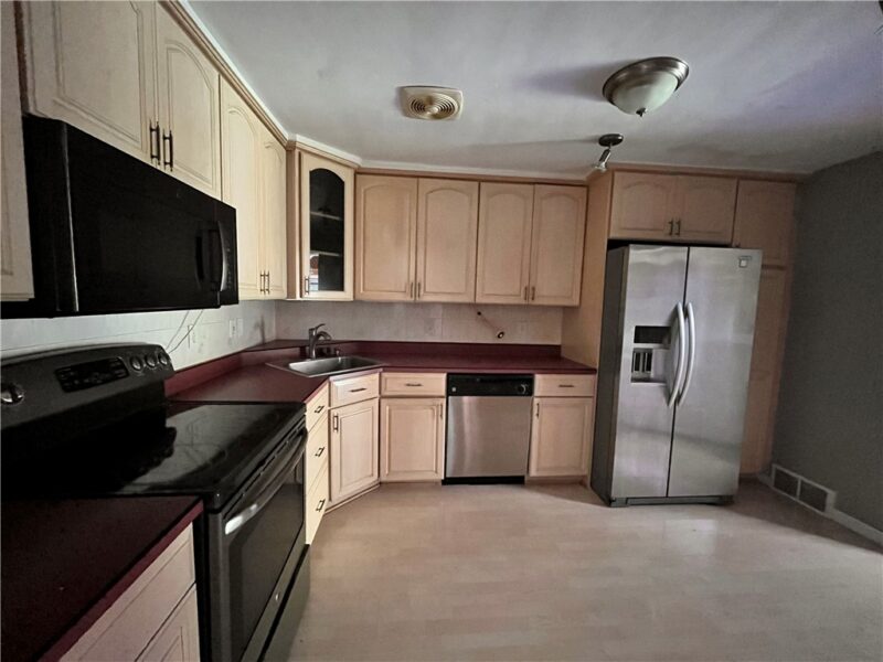 523 Larix Rd — photo 4