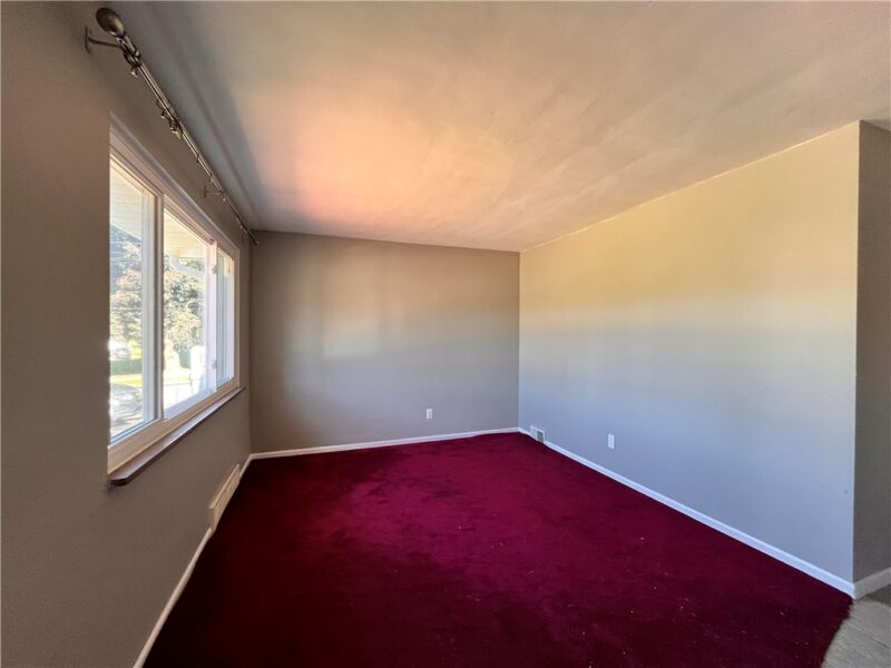 523 Larix Rd — photo 8