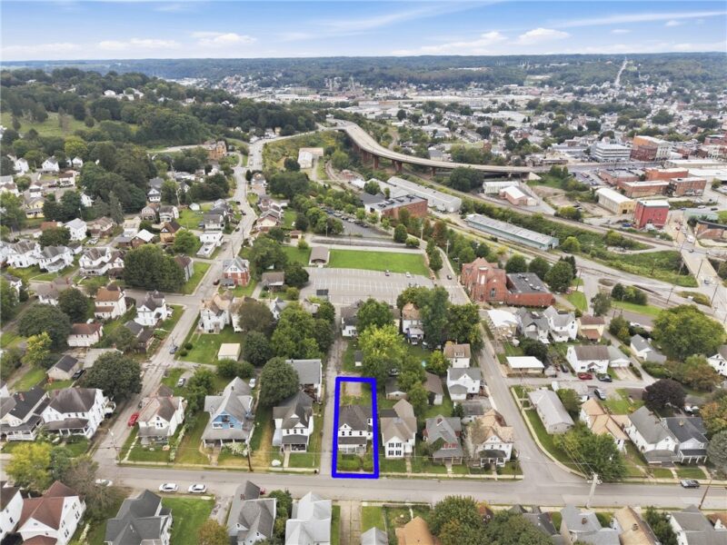 212 Fairview Ave — photo 4