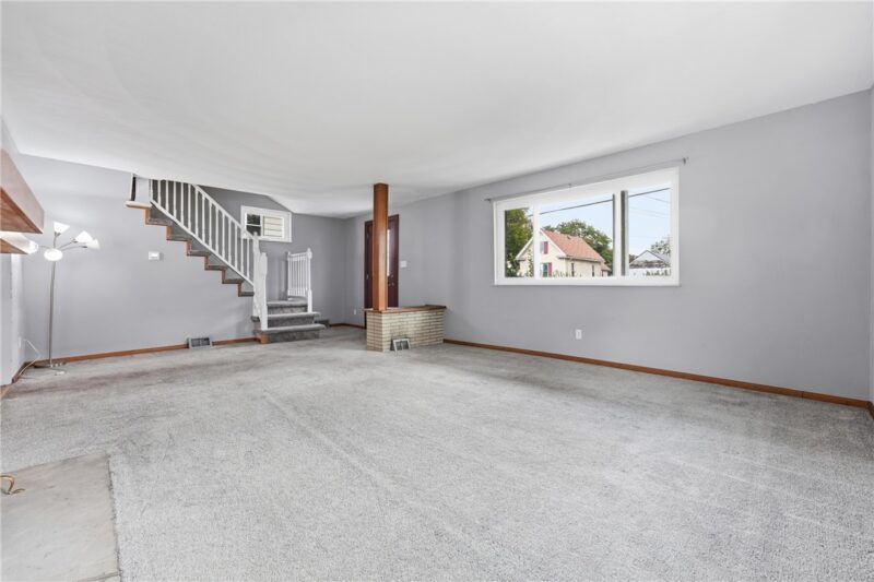 212 Fairview Ave — photo 5
