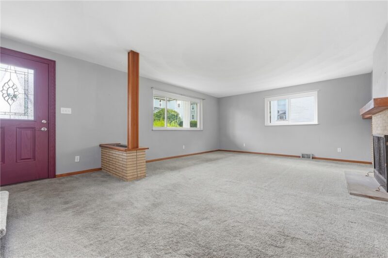 212 Fairview Ave — photo 8