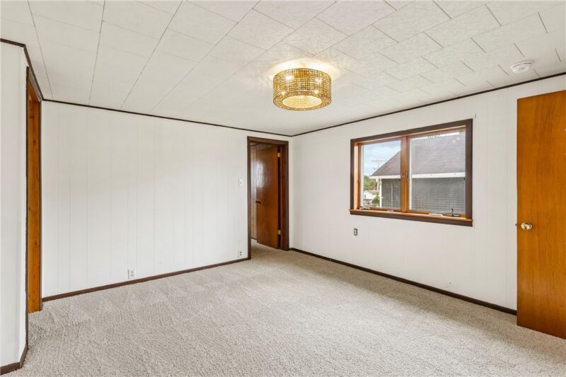 480 Allison — photo 4
