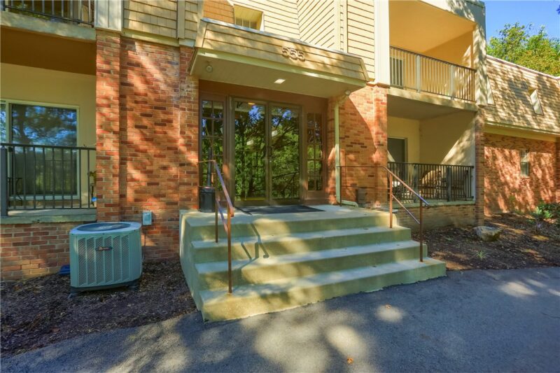 555 Sloop Rd 14 — photo 3