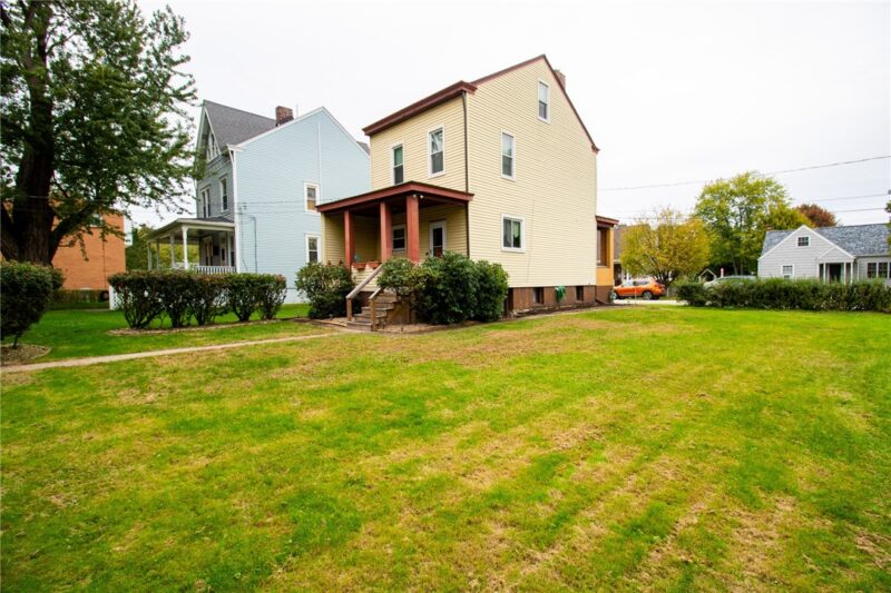 205 Rebecca St — photo 6