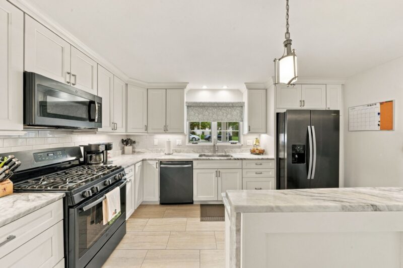 3479 MacArthur DRIVE — photo 6