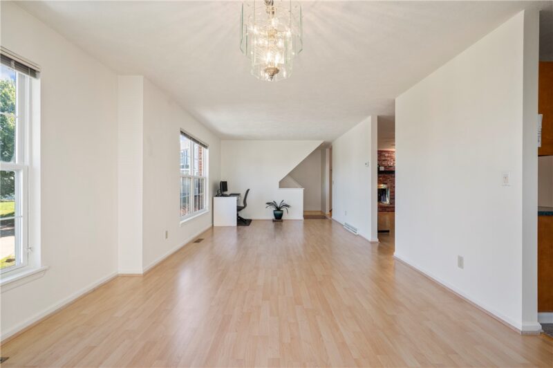 142 Jarod Drive — photo 4