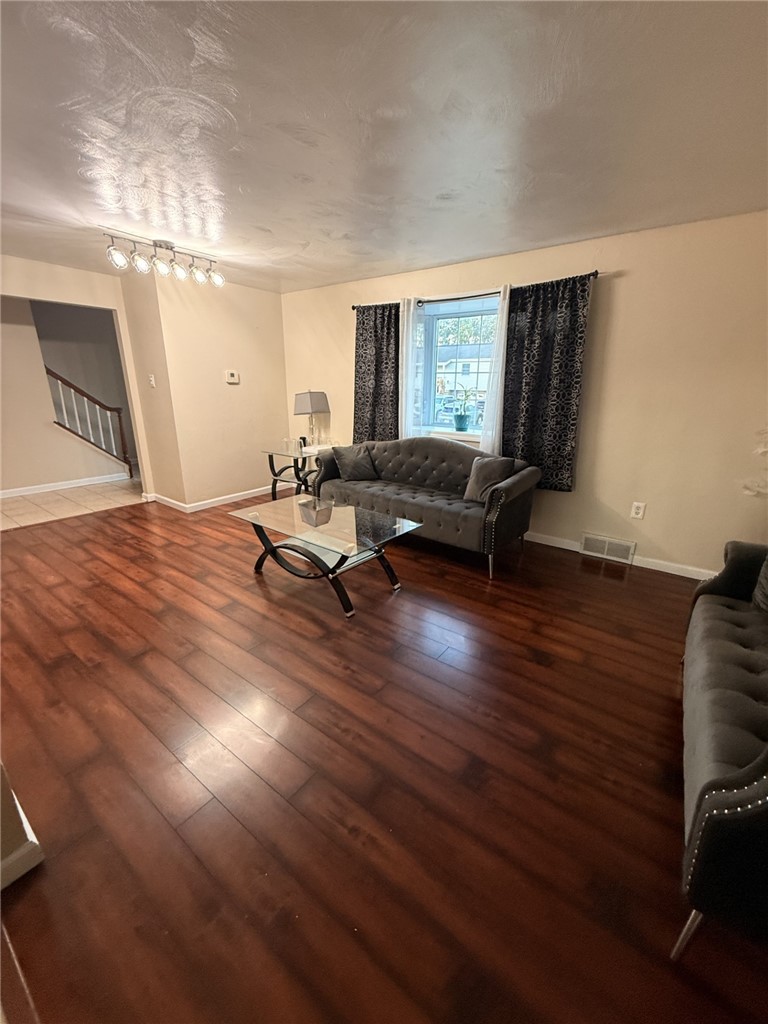 247 Darlan Hill Dr — photo 3