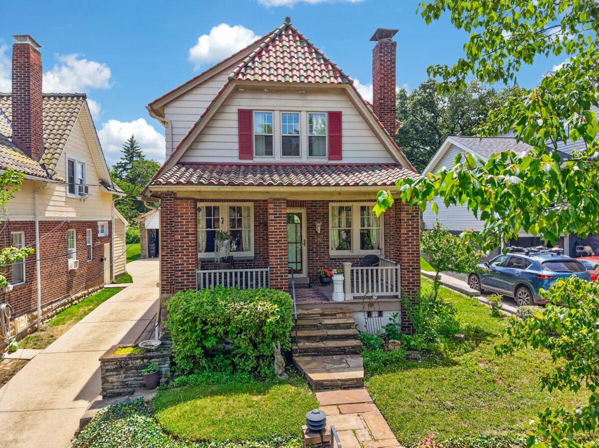 246 Hazel DRIVE — photo 1