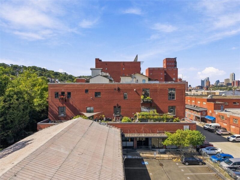 2250 Mary Street 208 — photo 2