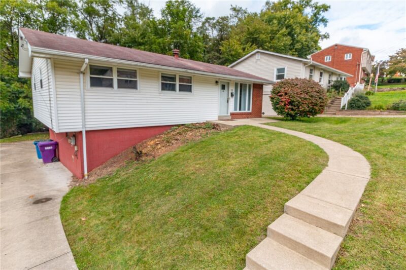 121 Black Hill Rd — photo 2