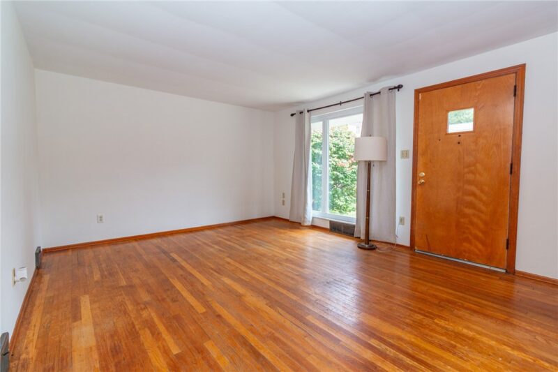121 Black Hill Rd — photo 3