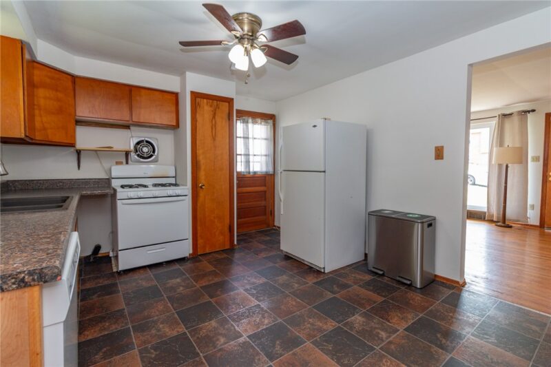 121 Black Hill Rd — photo 5