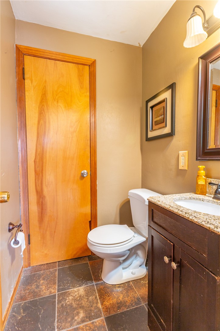 121 Black Hill Rd — photo 8