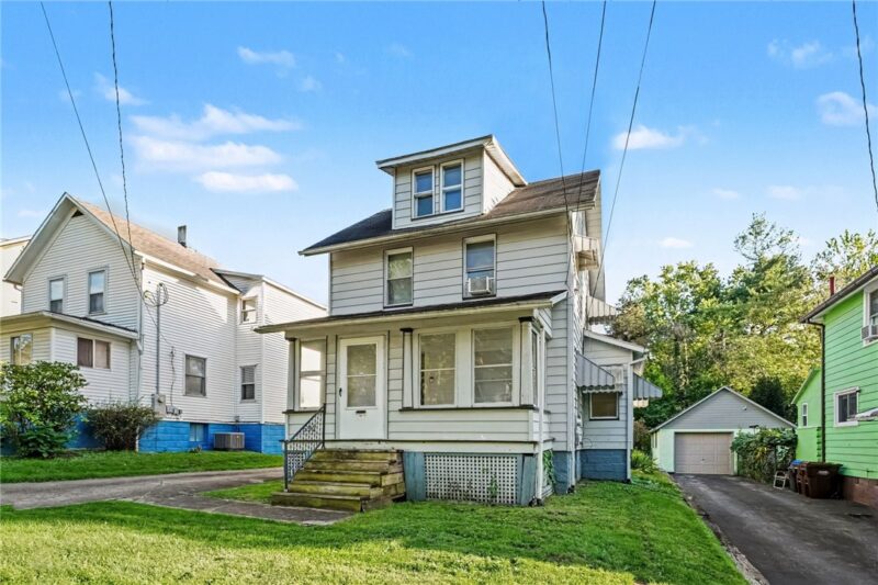 592 Hull St — photo 2