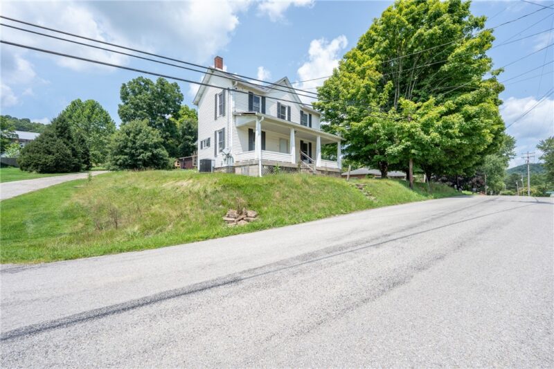 102 Amherst Ln — photo 4