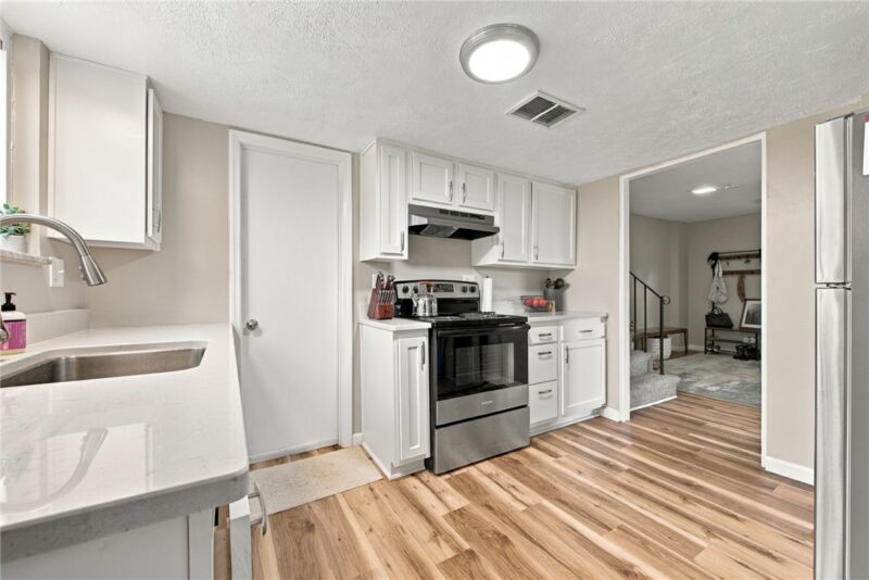 537 Fieldstone Dr. — photo 8