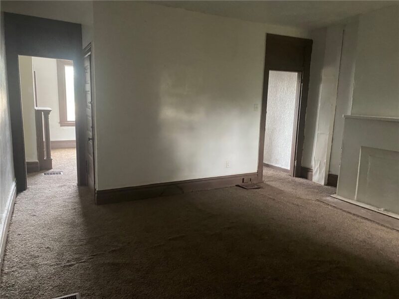 2230 Webster Ave — photo 6