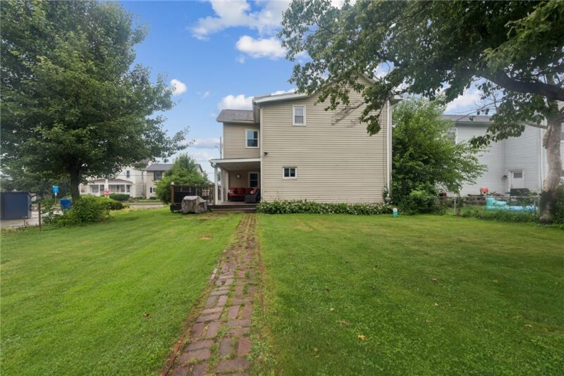 214 Lloyd Ave — photo 3